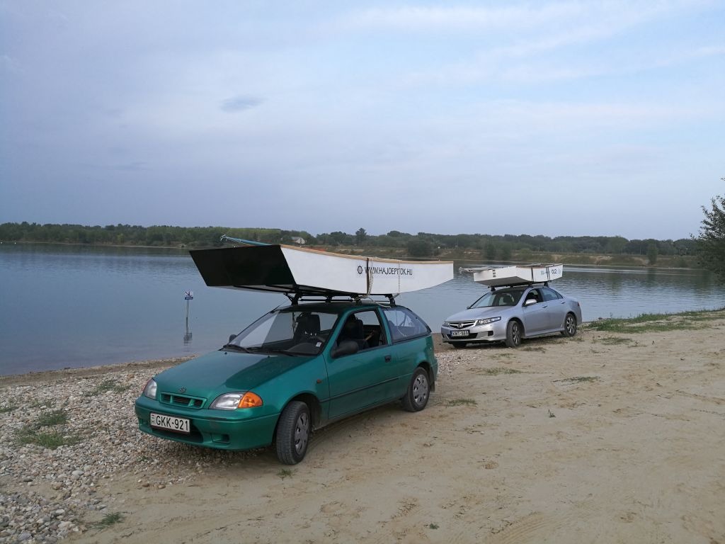Building the first Oz Goose sailboat in Hungary.